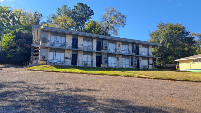 Building Photo - 1120 Bessemer Rd Rental