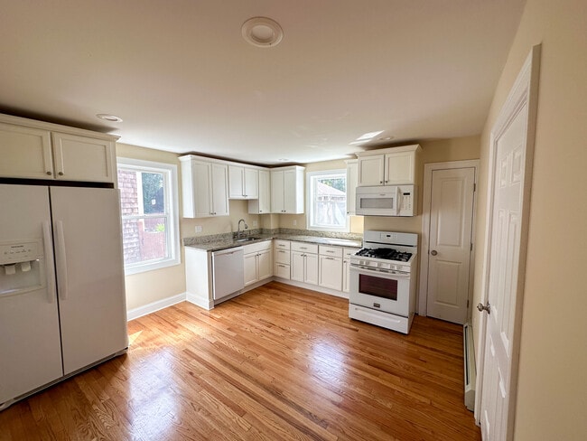 Kitchen - 13 Aubin St