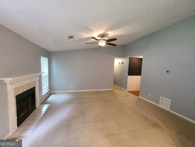 Photo - 216 Valley View
