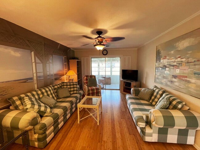 Photo - 2111 NE 1st Ct Unit 204