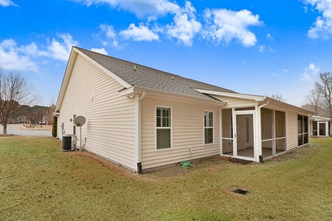 Photo - 120 Oxford Dr