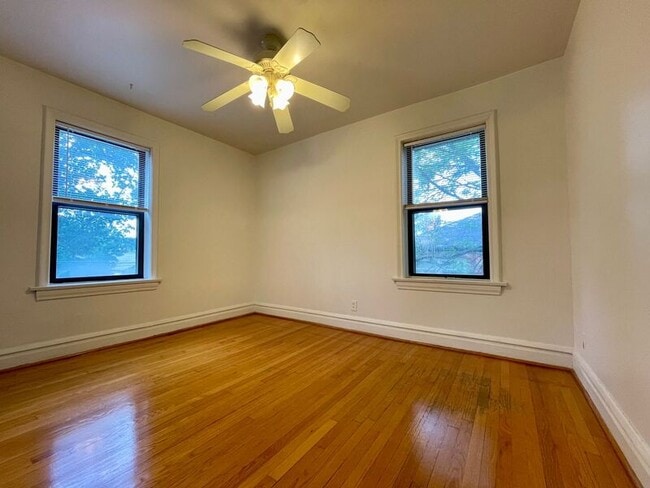 Photo - 6238 Southwood Ave