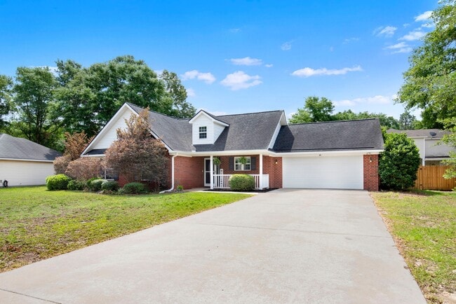 Building Photo - 211 Mikal Dr