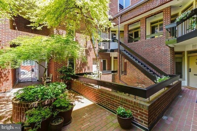 Photo - 1625 Q St NW