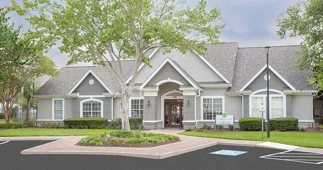Kenwood Club at the Park Apartments