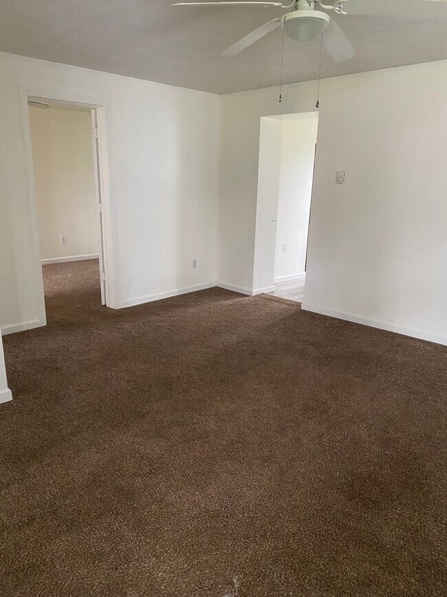 Large Living Room - 337 S Howard St