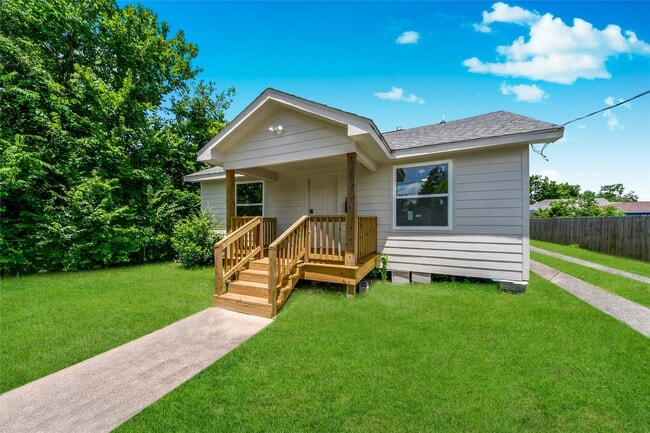 Photo - 2804 Bringhurst St