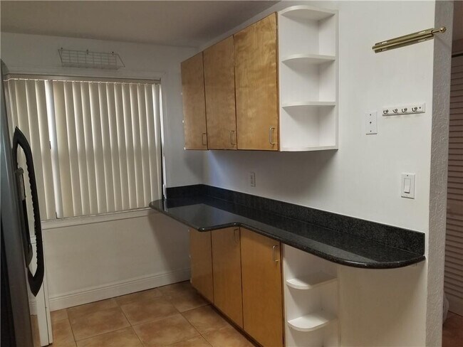 Photo - 430 Commodore Dr Unit 210
