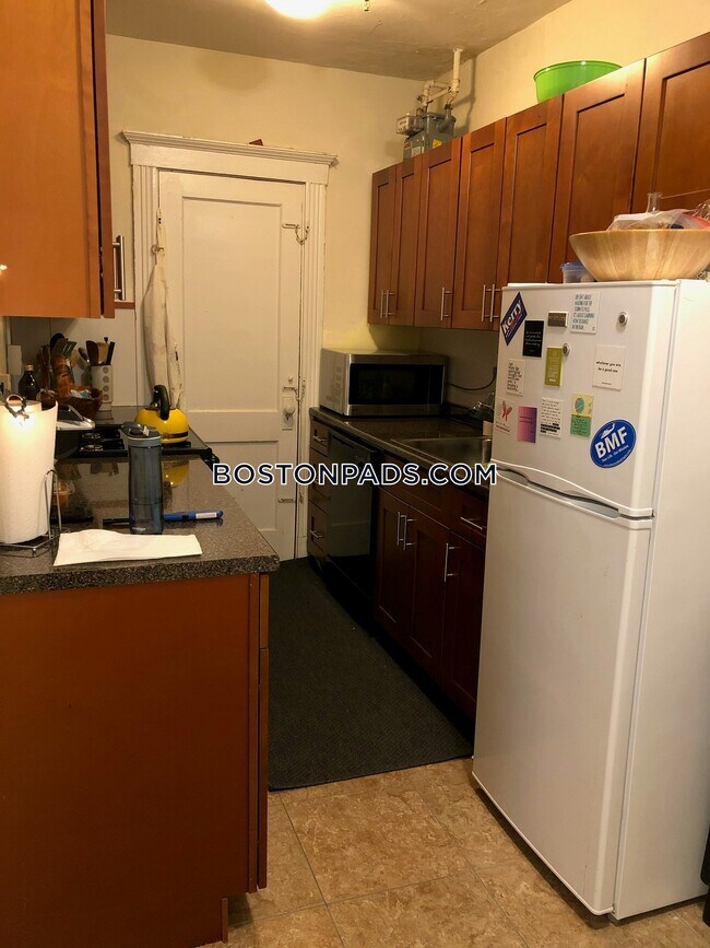 Photo - 231-235 Park Dr Unidad 15