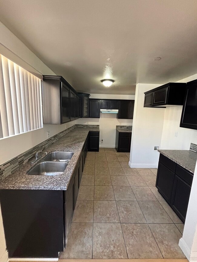 Photo - 314 E 120th St