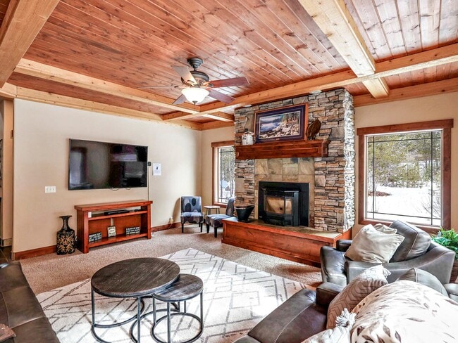235 Moonridge Dr