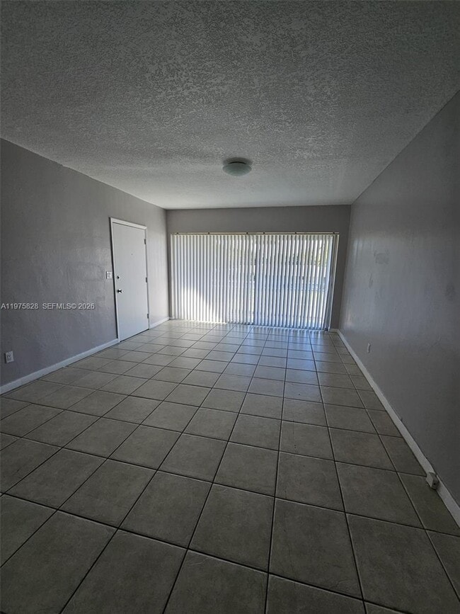 Photo - 2201 NE 172nd St Unit 3