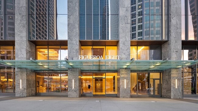 Photo - Figueroa Eight