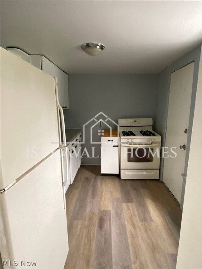 Photo - 1383 Curtis St Unit 2 up