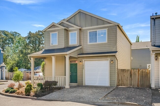Building Photo - Beautiful 3 Bed, 2.5 Bath Rental Home in B...