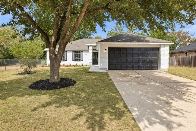 Building Photo - 1006 Cottonbowl Dr