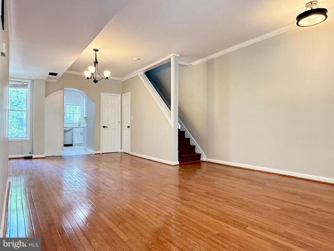 Photo - 1004 Girard St NW