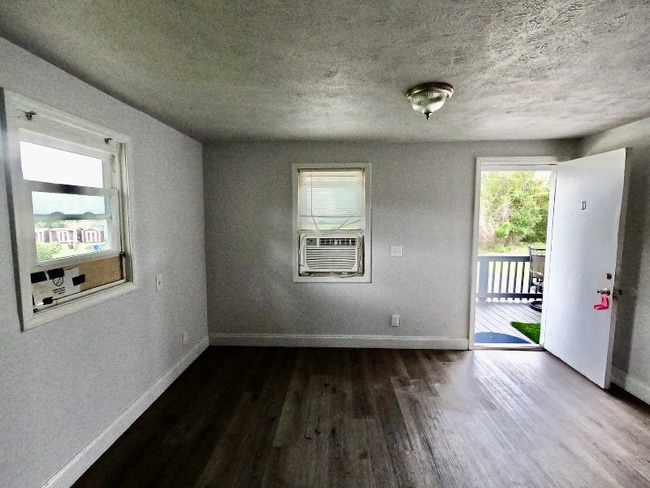 Photo - 1517 Tinkertown Ave