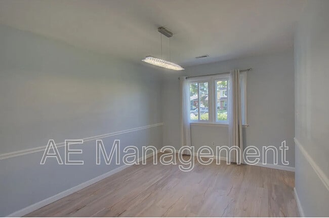 Photo - 1373 Coral Pl