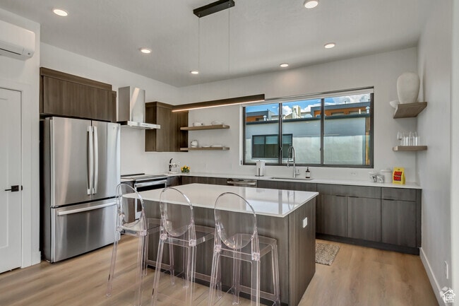 Building Photo - 44 W Iko Ave Unit S#137 Rental