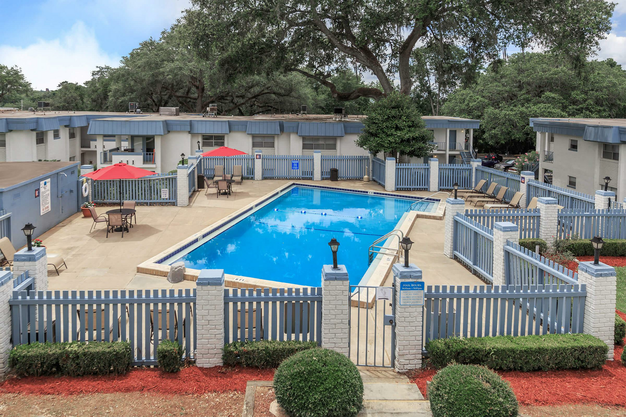 Rolling Hills Apartments - Rolling Hills Apartments