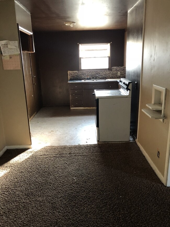 Photo - 3 bdrm w/garage
