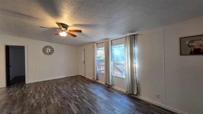Photo - 21150 Arnsworth