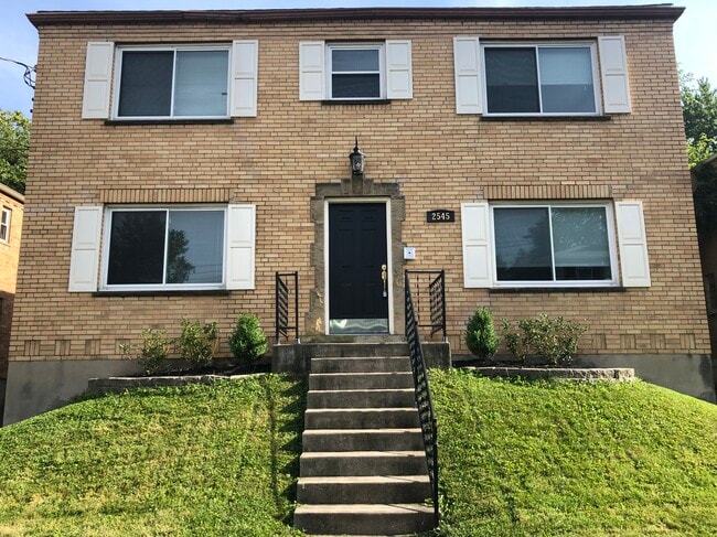 Photo - 2545 Williams Ave Unidad 1