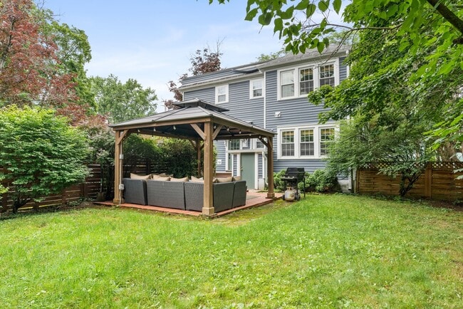 Photo - 13 Chapin St