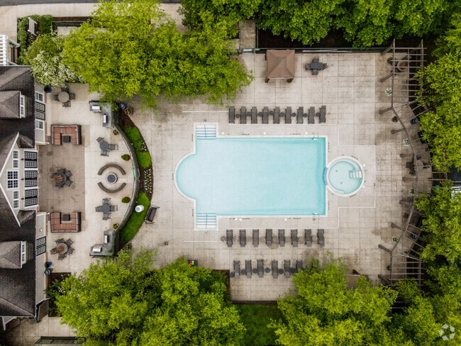 Patio & Pool - Riverview Landing