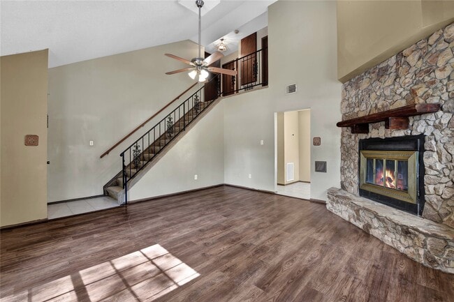 Photo - 3115 River Valley Dr