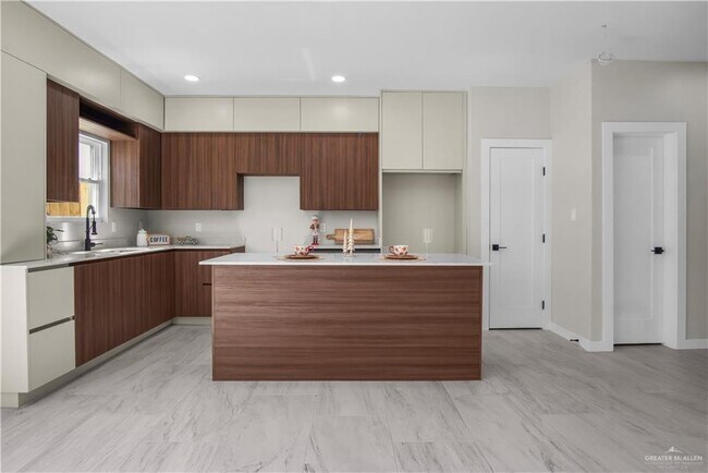 Photo - 30 Corales St