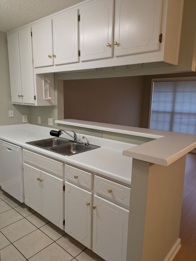 Photo - 178 Woodmere Dr Unit 178 Woodmere Drive