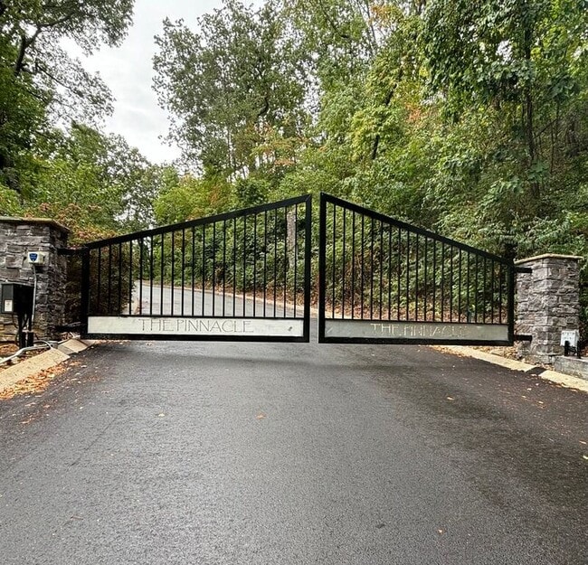 Photo - 1131 Stringers Ridge Rd Unit 8A