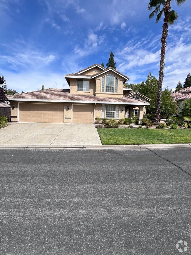 Building Photo - BEAUTIFUL HOME IN EAST ROSEVILLE!!