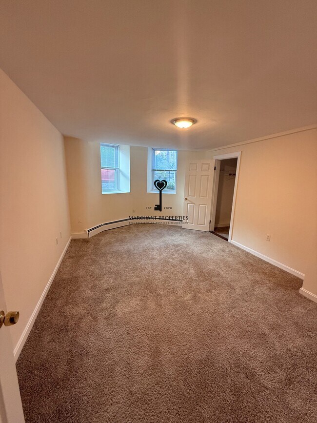 Photo - 17 Green St Unit B1