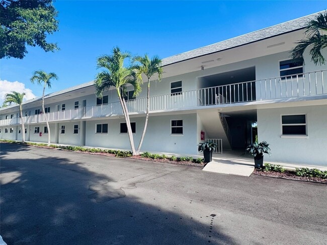 Building Photo - 207 Tropic Isle Dr Unit 114 Rental