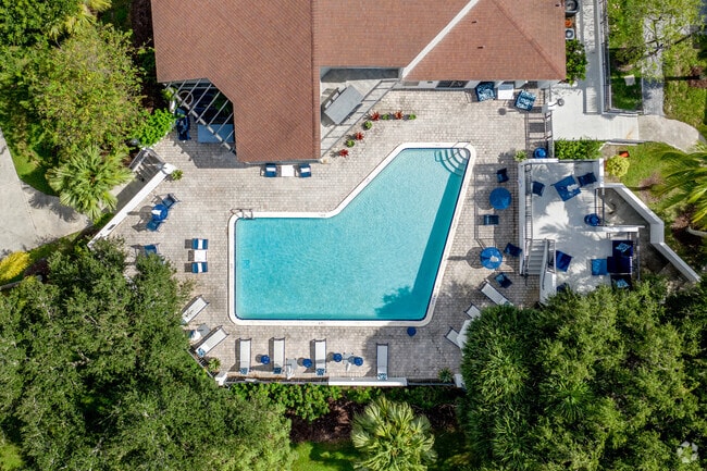 Aerial - Rosemont Siena Cove Rental