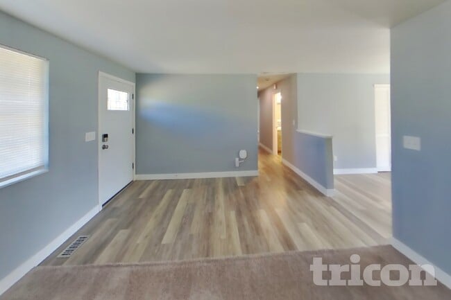 342 Tacoma Blvd