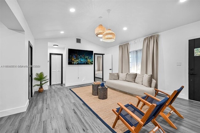 Photo - 7335 SW 104th St