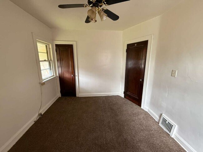 Photo - 17926 E Park Dr Unit Down