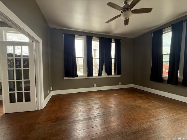 Photo - 919 S Alamo St