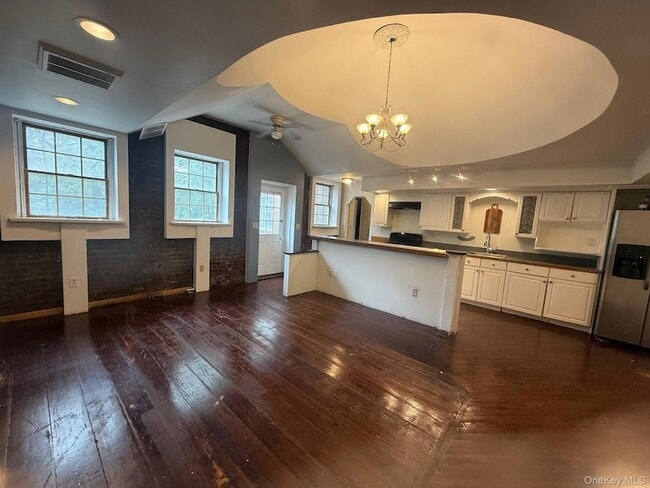 Photo - 18 E Main St Unit 18C