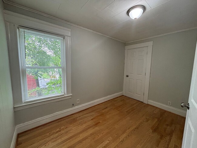 Photo - 117-119 Whittier Ave. Unit 119 Whittier Ave