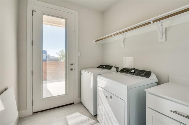 Photo - 9601 Thorncrown Ln