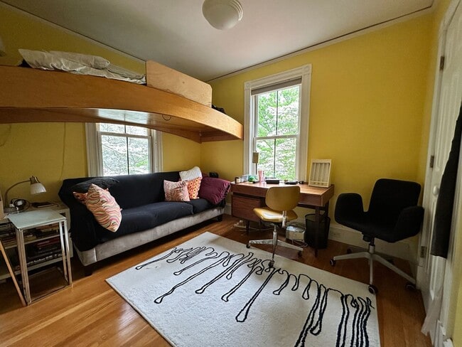 Photo - Gorgeous entire home in Cambridge Nature available 9/1/26