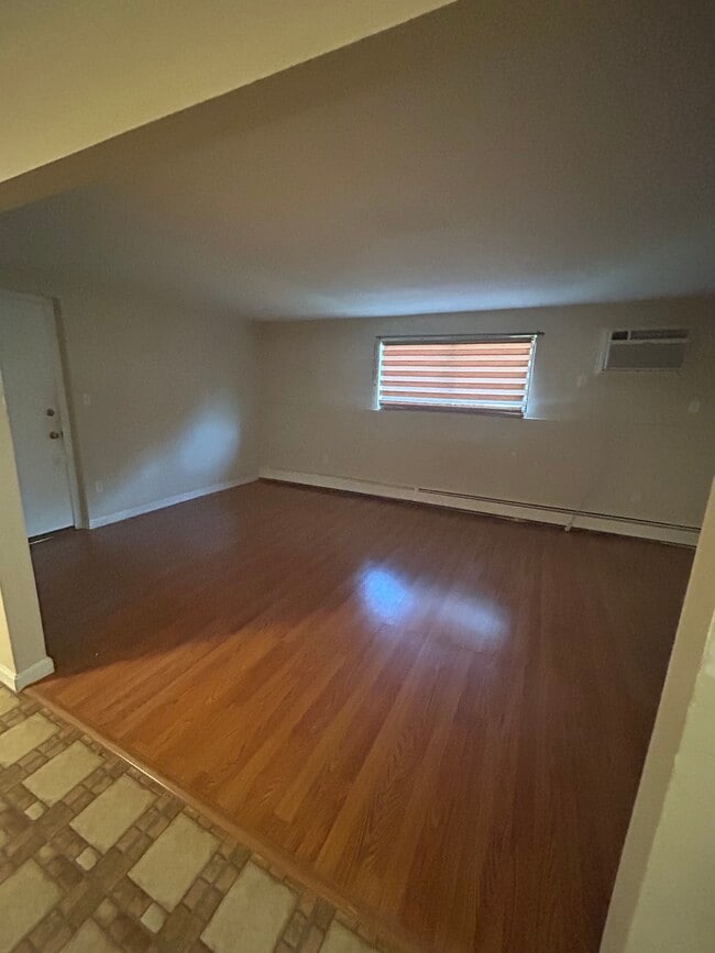 Photo - 14 Tiffany Rd Unit 1