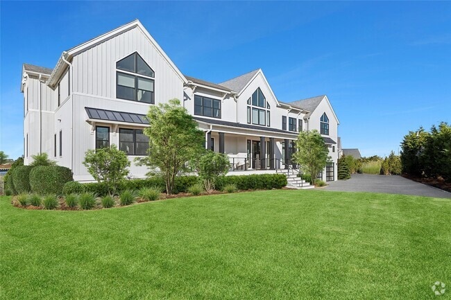 Building Photo - 102 Dune Rd Rental