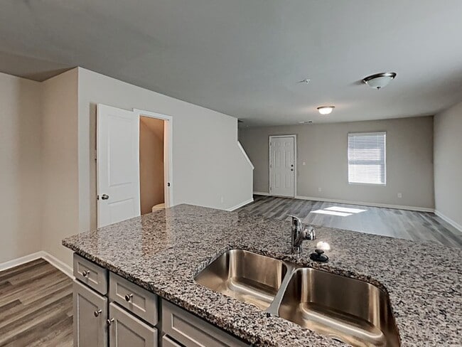 Photo - 1052 Wedgewood Ct NE