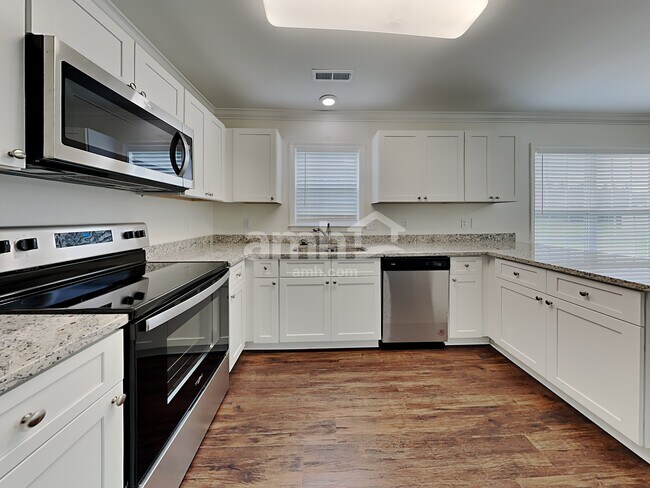 5912 Mineral Springs Ct